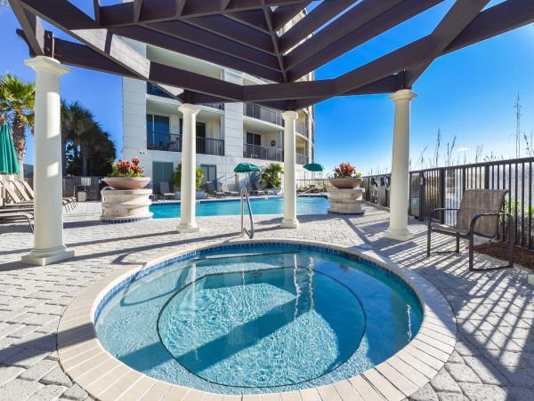 Luxury Beachfront Retreat with Sweeping Gulf Views in Okaloosa Island