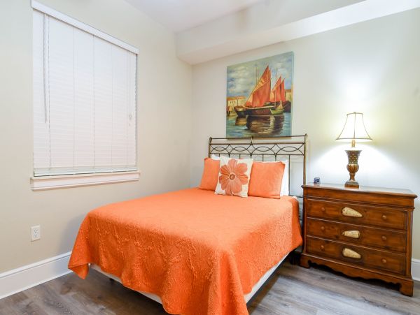 Luxury Beachfront Retreat with Sweeping Gulf Views in Okaloosa Island