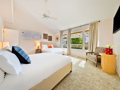 Charming La Jolla Vacation 2 Bed Cottage Sleeps Eight Guests