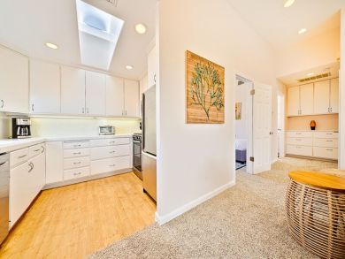 Charming La Jolla Vacation 2 Bed Cottage Sleeps Eight Guests