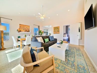 Charming La Jolla Vacation 2 Bed Cottage Sleeps Eight Guests
