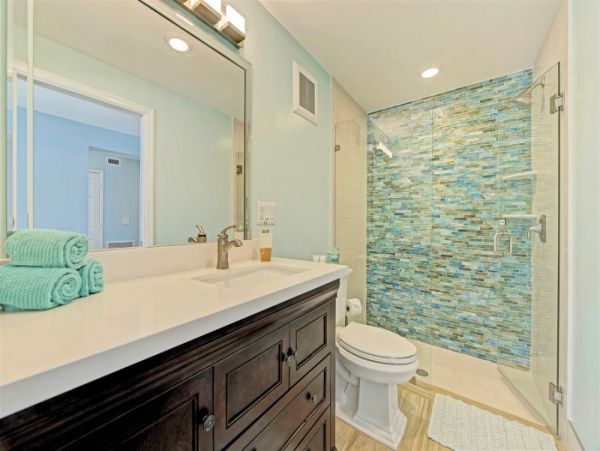 Sombrero Beach Vacation Home Sleeps 10 Short Walk to Beach