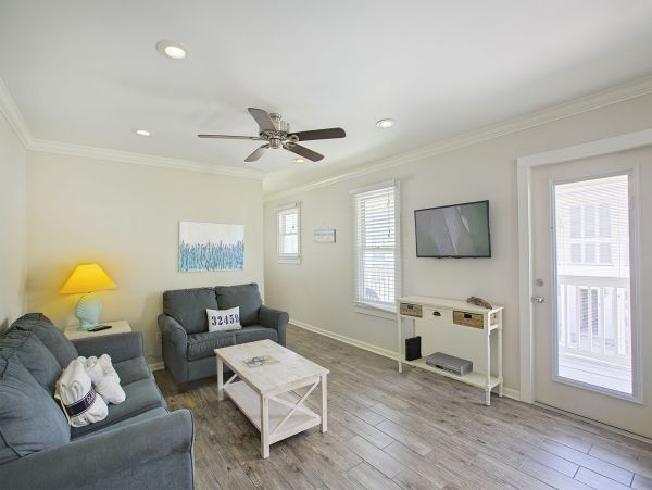 Santa Rosa Beach Vacation Home Three Bedroom Short Walk to Beach