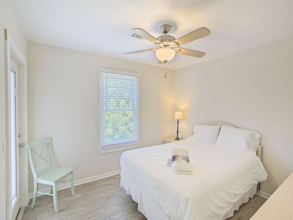 Santa Rosa Beach Vacation Home Three Bedroom Short Walk to Beach