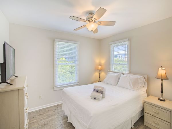 Santa Rosa Beach Vacation Home Three Bedroom Short Walk to Beach