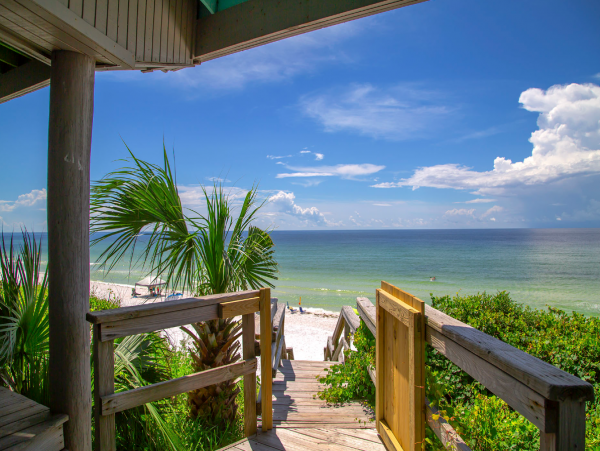 Lovely 2 Bedroom Condo with Amazing Views