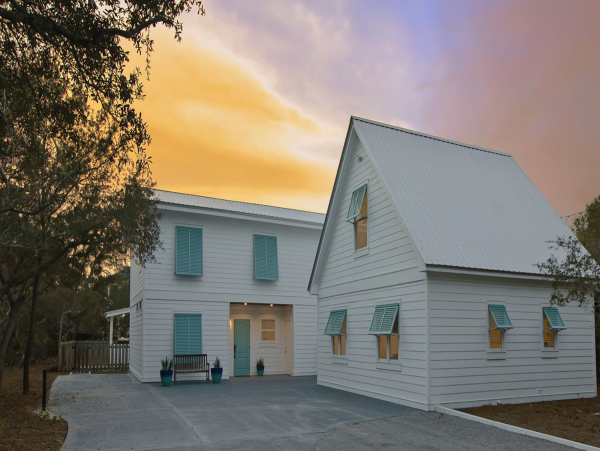 Blue Mountain Beach Main House Plus Guest house