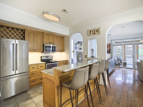 Beach And Lakefront Vacation Home Twelve Guests