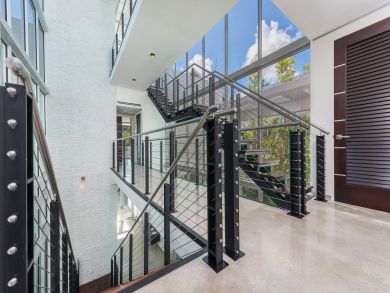 Amazing 4 Bedroom Luxury Home  Pool & Panoramic Bay Views