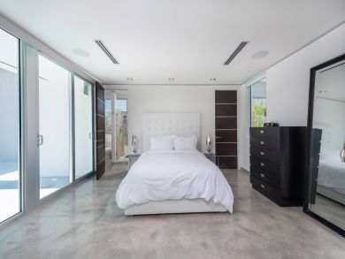 Amazing 4 Bedroom Luxury Home  Pool & Panoramic Bay Views