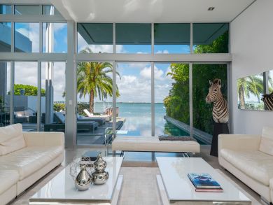 Amazing 4 Bedroom Luxury Home  Pool & Panoramic Bay Views