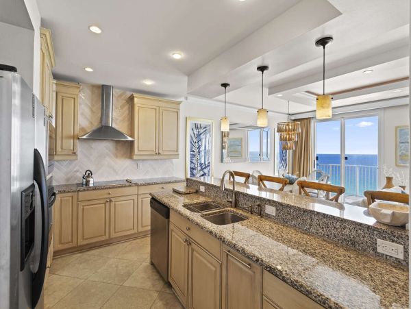 Luxurious Penthouse Vacation Rental in Miramar Beach
