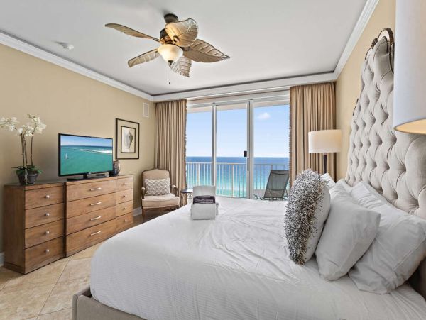 Luxurious Penthouse Vacation Rental in Miramar Beach