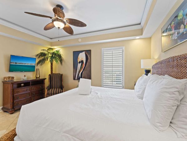 Luxurious Penthouse Vacation Rental in Miramar Beach