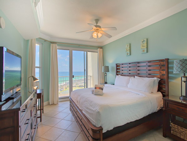 Gulf View Three Bedroom Vacation Condo in Miramar Beach