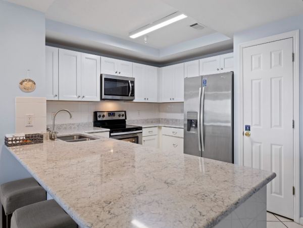 One Bedroom Vacation Condo in Miramar Beach Close to Beach