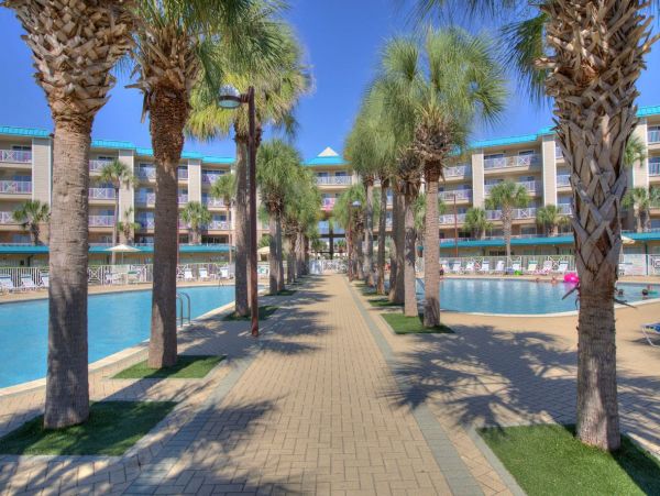 One Bedroom Vacation Condo in Miramar Beach Close to Beach