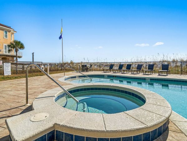 Miramar Beach Vacation Penthouse Sleeps 16 Guests With Pool