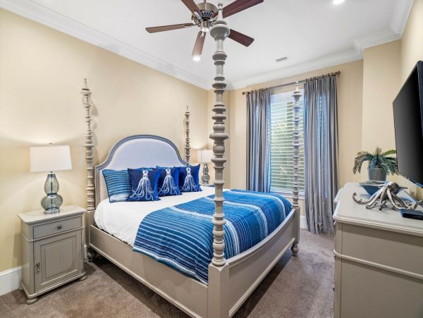 Miramar Beach Vacation Penthouse Sleeps 16 Guests With Pool