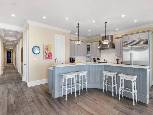 Miramar Beach Vacation Penthouse Sleeps 16 Guests With Pool