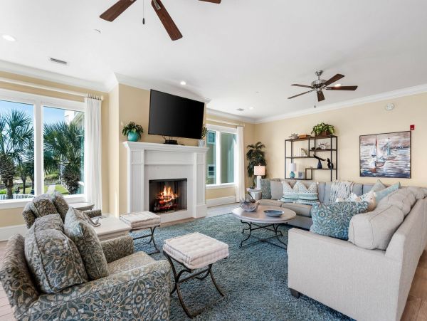 Miramar Beach Vacation Penthouse Sleeps 16 Guests With Pool
