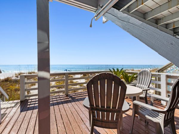 Beachfront Four Bedroom Condo with Great Views Sleeps 14