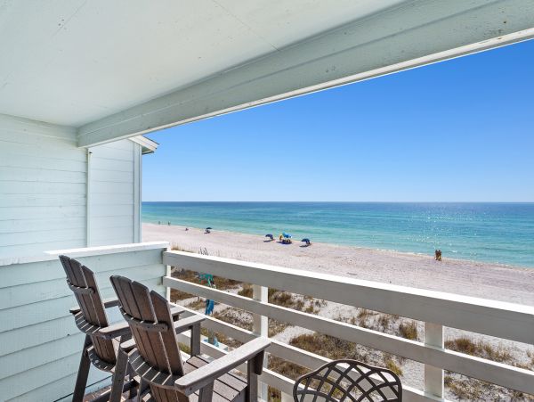 Beachfront Four Bedroom Condo with Great Views Sleeps 14