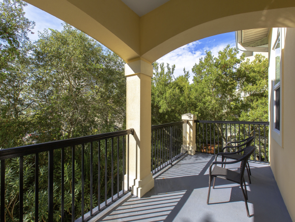 NEW ARRIVAL JUST IN 300ft To The Sandy Beach Living room & Bonus Den! Duplex