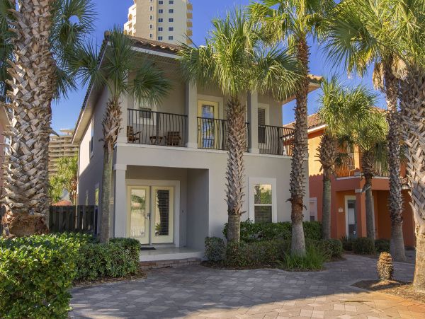 Beautiful Pool Home in Miramar Beach Only One Block to Beach