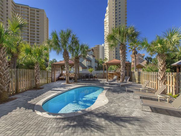Beautiful Pool Home in Miramar Beach Only One Block to Beach