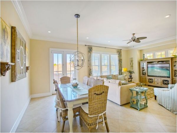 Walk to Beach Vacation Home Five Bedroom in Miramar Beach