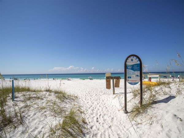 Miramar Vacation Home With Private Pool Short Walk To Beach