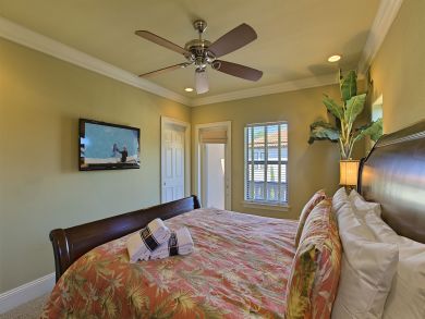 DESTIN RESORT STYLE HOME 3 BEDROOM 3 BATHROOM HOME SLEEPS 8