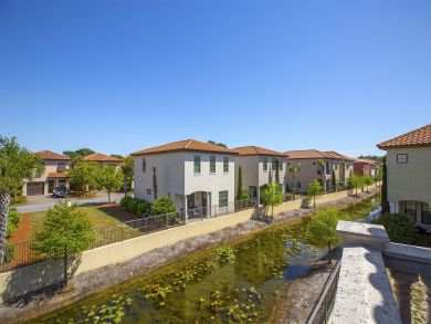 DESTIN RESORT STYLE HOME 3 BEDROOM 3 BATHROOM HOME SLEEPS 8