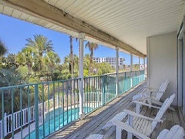 Two Bedroom Beach Cottage with Private Pool