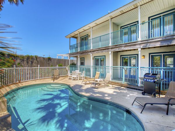 Two Bedroom Beach Cottage with Private Pool
