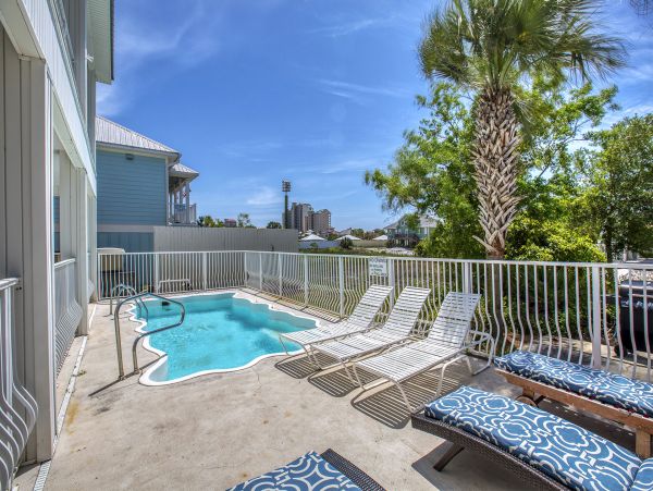 Outstanding Location in a Famous Community!