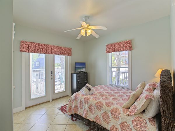 Outstanding Location in a Famous Community!