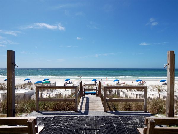 Two stories Oceanfront Condominium Sleeps 10