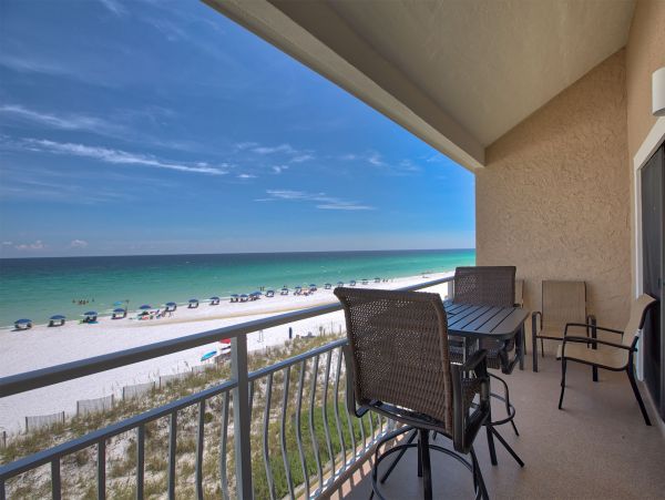 Two stories Oceanfront Condominium Sleeps 10