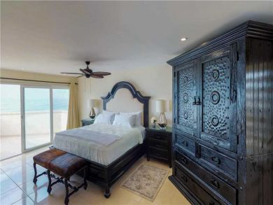 Beachfront Six Bedroom Deluxe Villa in Los Cabos