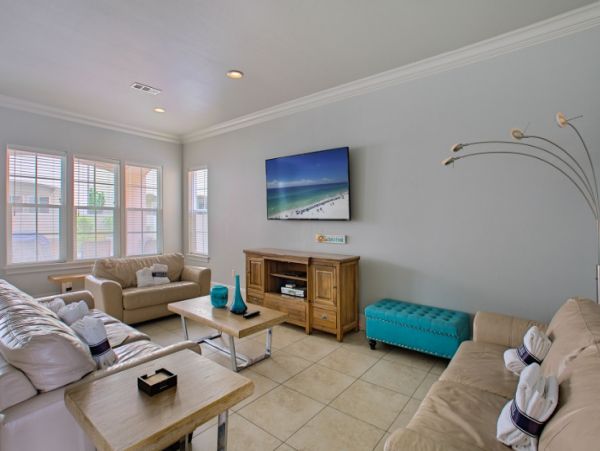 Miramar Beach 4 Bedroom Home Sleeps 16 Communal Pool