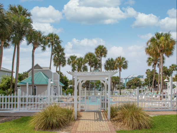 Main House and Guest House Luxury New Destin Vacation Home
