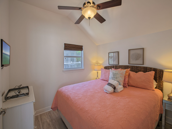 Main House and Guest House Luxury New Destin Vacation Home