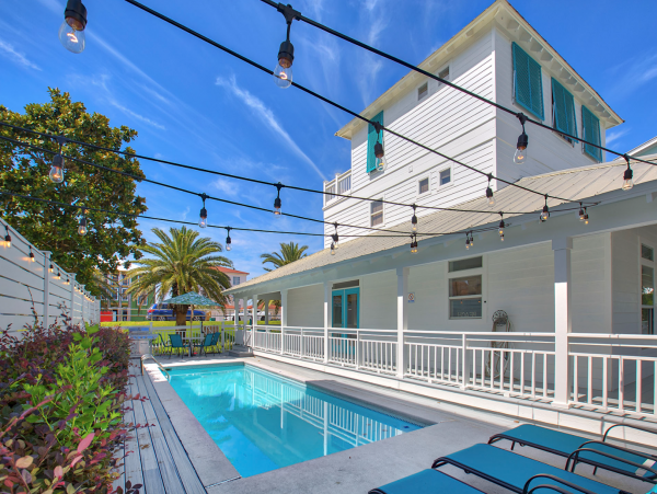 Main House and Guest House Luxury New Destin Vacation Home