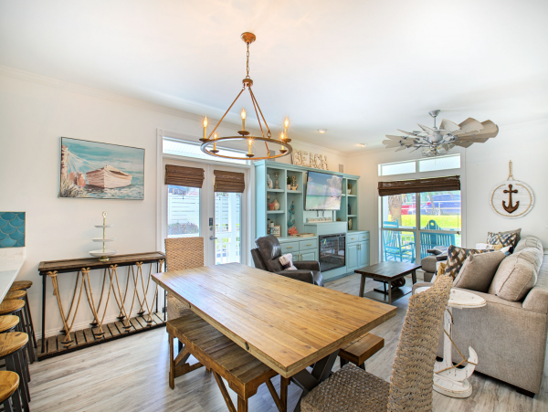 Main House and Guest House Luxury New Destin Vacation Home