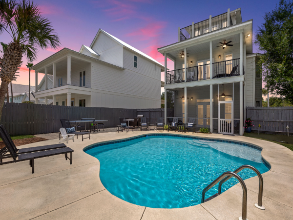 Destin Home Main House + Guest House Sleeps 16 Guests Total