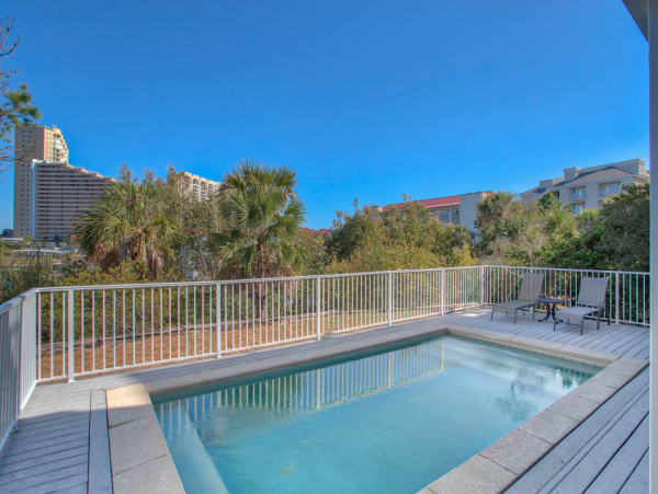 Gracious Vacation Home in the Heart of Miramar Beach