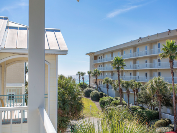 Gracious Vacation Home in the Heart of Miramar Beach