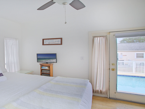 Cheerful Coastal Cottage with Private Pool & Balconies - Walk to Beach